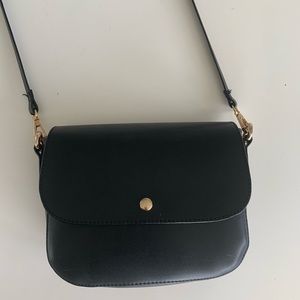 Black cross body purse